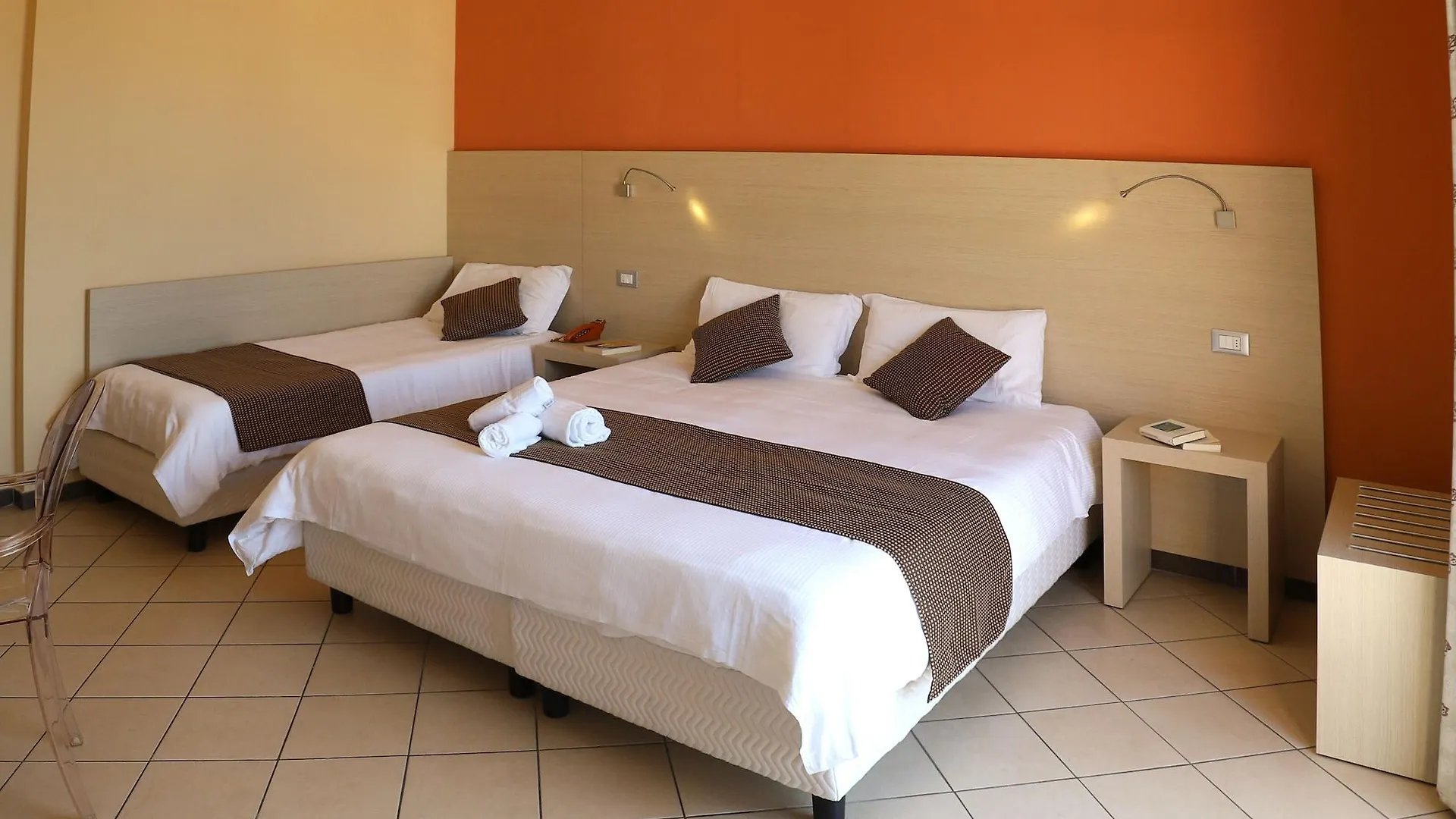 Janus Hotel Castelsardo 4*,