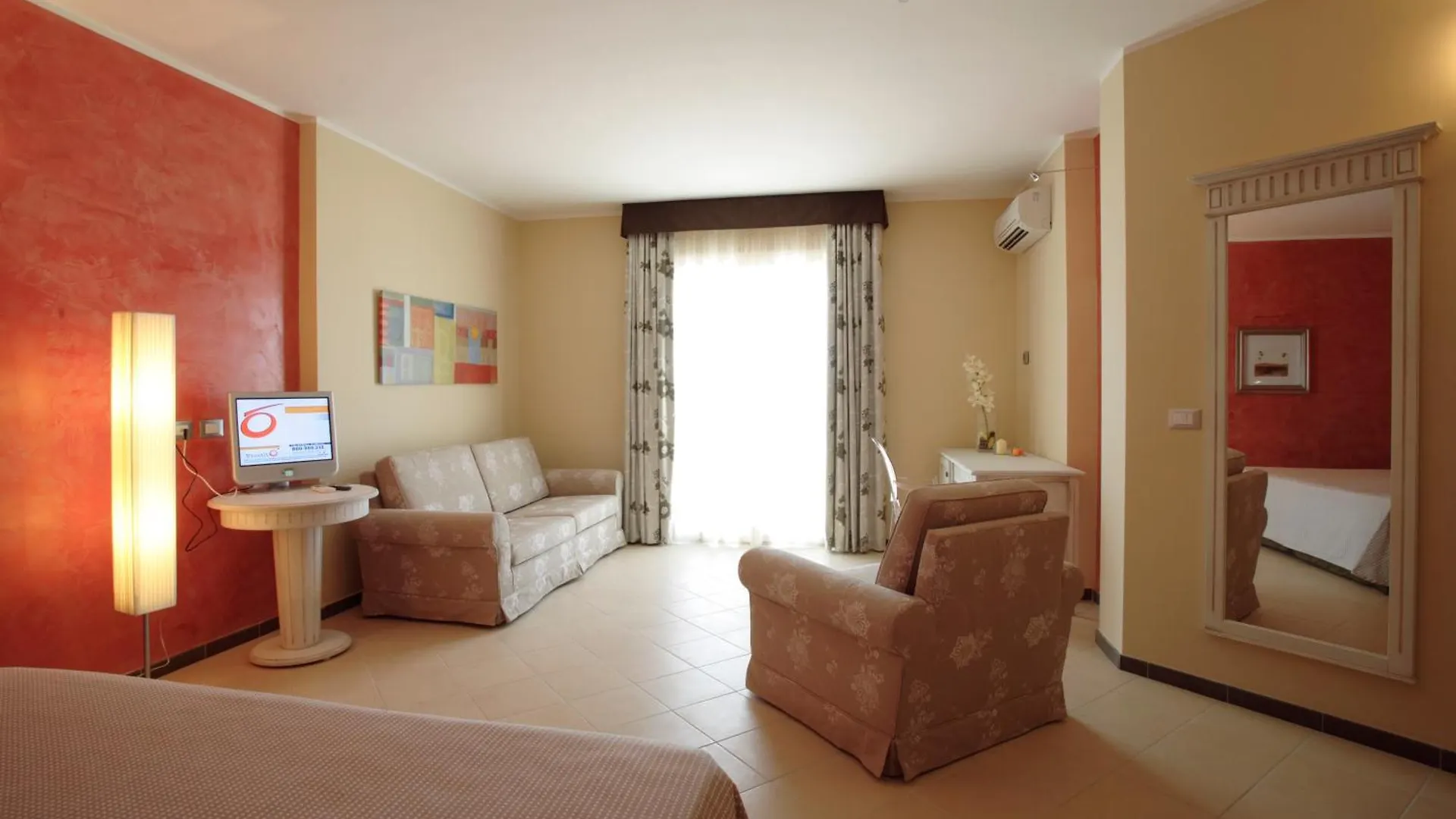 Janus Hotel Castelsardo 4*,